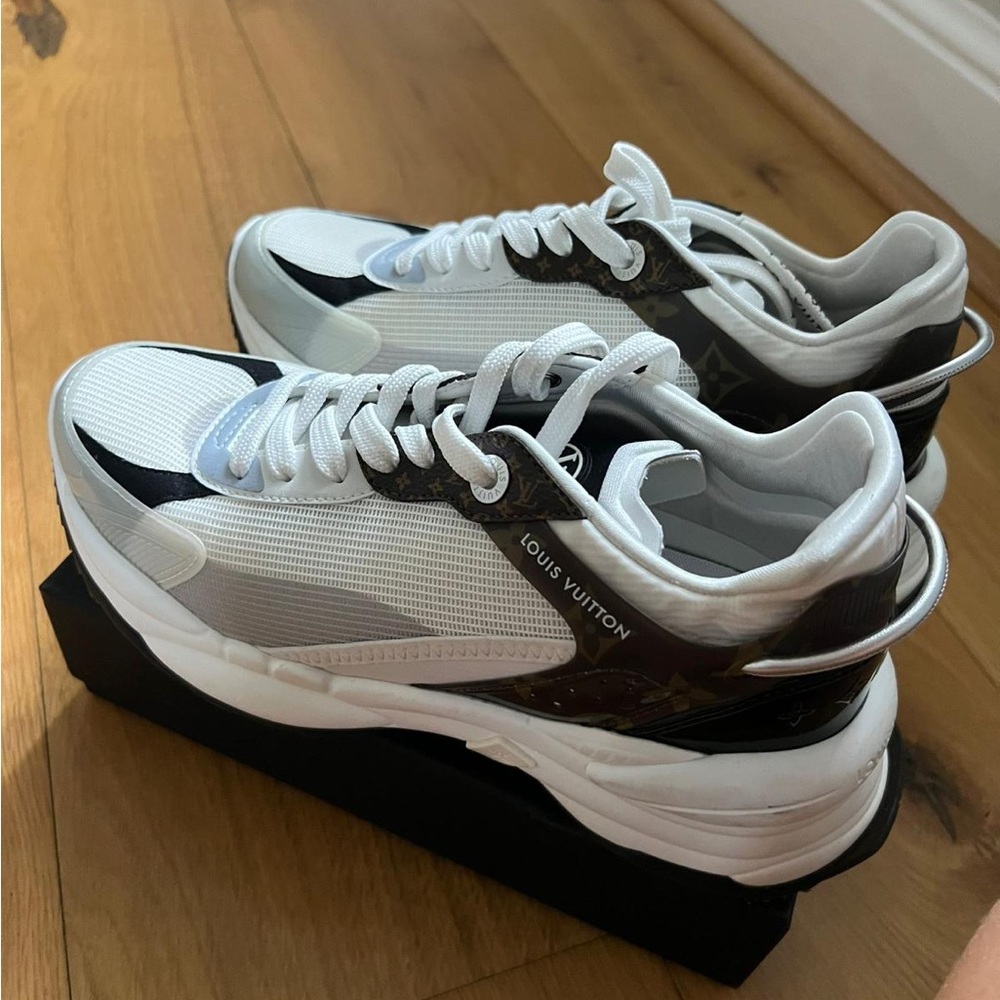 Louis Vuitton 38